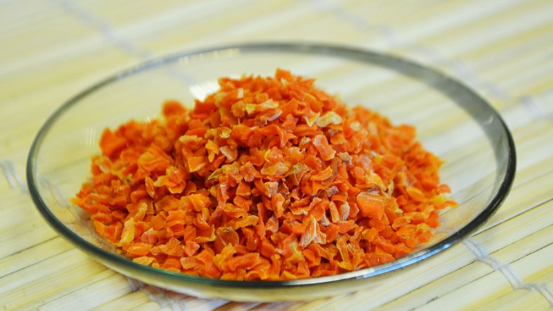 Différentes façons de sécher les carottes à la maison pour l'hiver