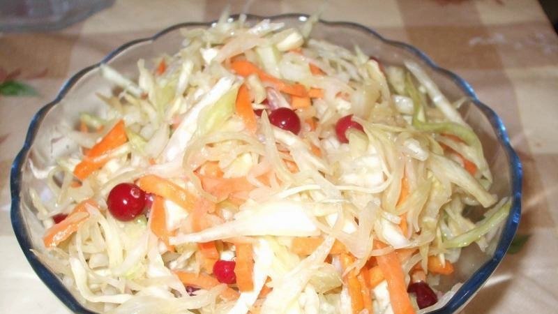 Comment préparer la choucroute au miel pour l'hiver est savoureux et simple
