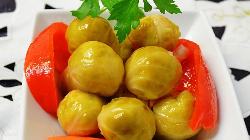 Les plus délicieuses recettes de choux de Bruxelles marinés pour l'hiver