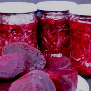 Délicieuses préparations à faire soi-même: recettes pour cuisiner le chou-rave pour l'hiver