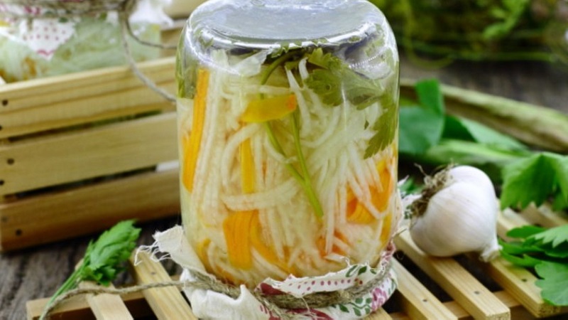 Délicieuses préparations à faire soi-même: recettes pour cuisiner le chou-rave pour l'hiver