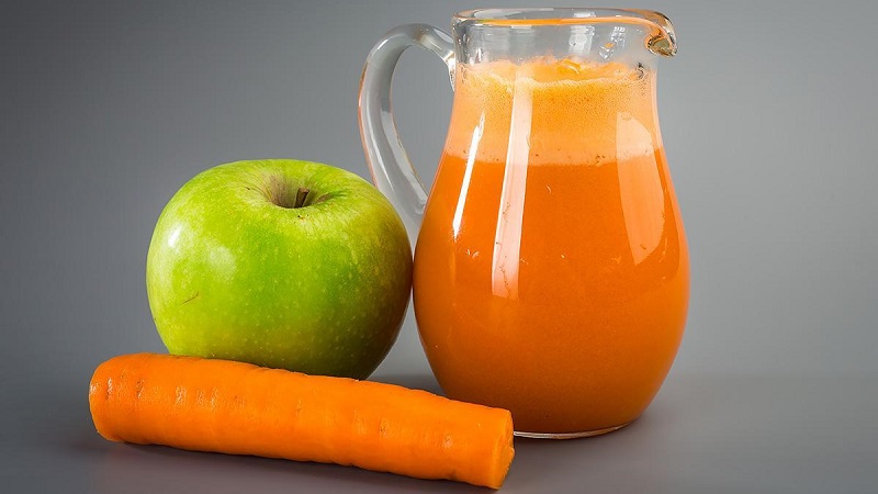 Comment faire un jus de carotte et de pomme délicieux et sain