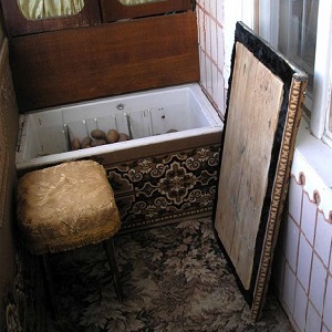 Instructions détaillées: comment faire une boîte pour conserver les pommes de terre sur le balcon