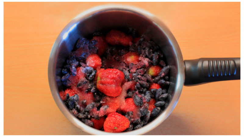 Les meilleures façons de garder le chèvrefeuille frais et transformé pour l'hiver