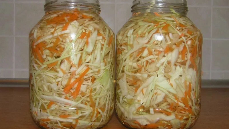 Comment préparer le chou à l'aspirine pour l'hiver dans un pot de 3 litres savoureux et simple