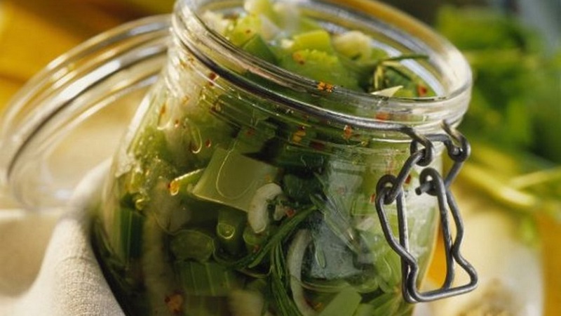 Comment préparer différents types de céleri pour l'hiver: les meilleures façons et des recettes éprouvées