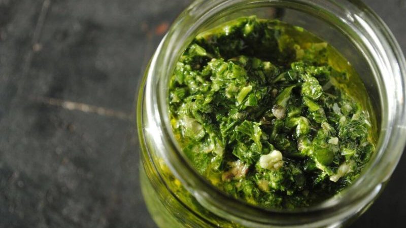 Propriétés utiles du bouillon de persil et comment le cuire correctement