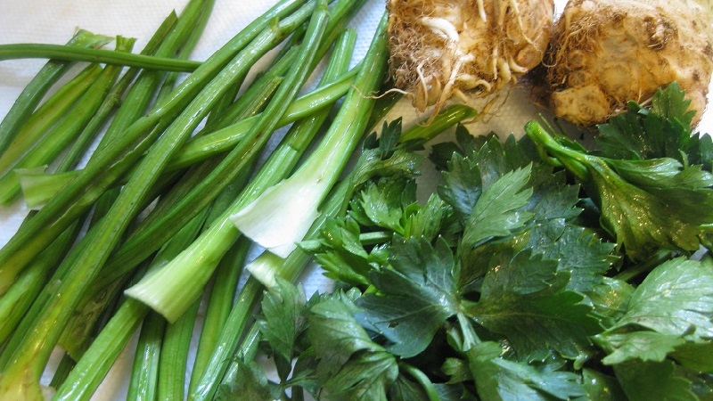 Céleri: quel goût, à quoi il ressemble et comment l'utiliser correctement