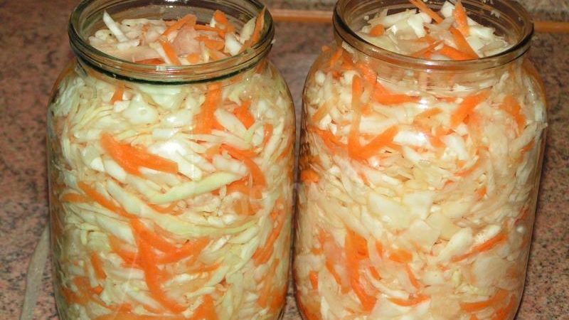 Façons simples mais savoureuses de mariner le chou sans saumure ni fonctions de stockage