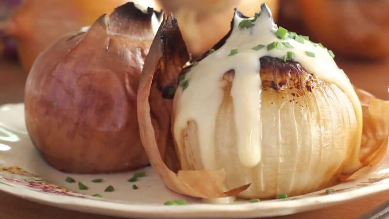 Quels sont les avantages des oignons cuits au four pour le diabète