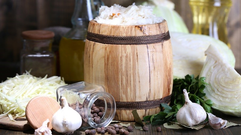 Dans quel plat est-il préférable de saler le chou