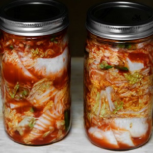 Recettes dorées pour préparer le chou de Pékin pour l'hiver dans des bocaux