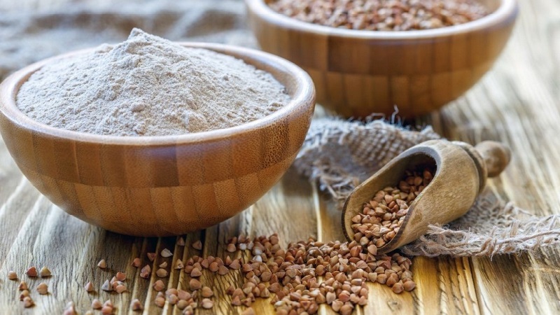 Pourquoi la farine de sarrasin avec du kéfir est-elle utile le matin et comment préparer et boire correctement un tel cocktail