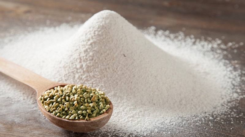 Pourquoi la farine de sarrasin vert est-elle utile et comment l'utiliser correctement