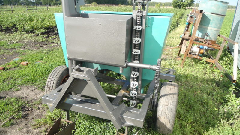 Comment faire soi-même un planteur de pommes de terre à deux rangs