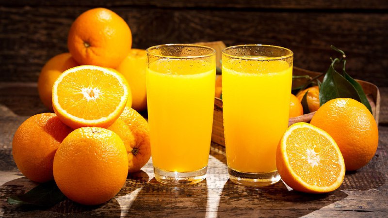 Puis-je boire du jus d'orange à jeun: les avantages et les inconvénients des agrumes fraîchement pressés