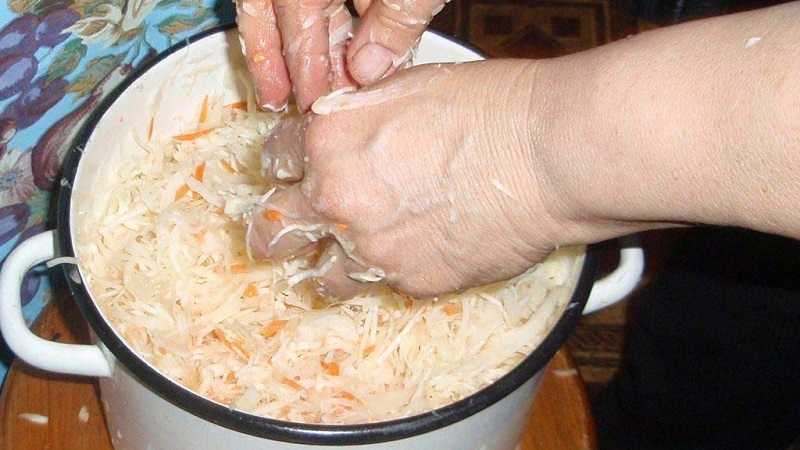 Pourquoi il est impossible de saler et de faire du chou aigre dans un récipient en aluminium