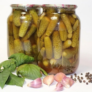 Les plus délicieuses recettes de concombre en conserve croustillantes de ménagères expérimentées