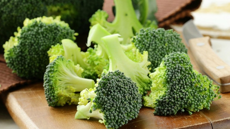 Le brocoli est-il utile pour perdre du poids et sous quelle forme et quelle quantité l'inclure dans l'alimentation