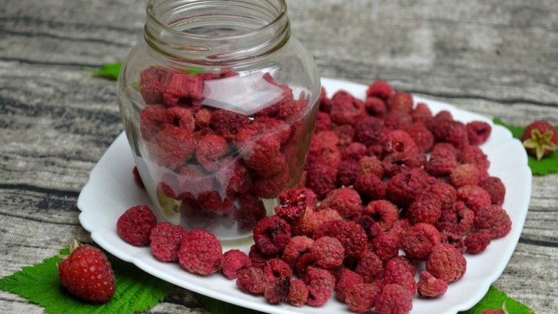 Comment sécher les framboises à la maison
