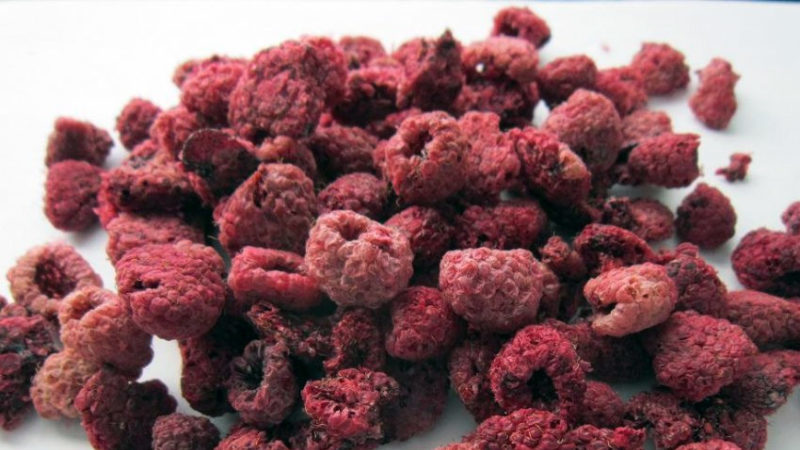 Comment sécher les framboises à la maison