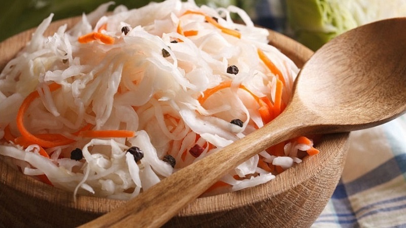 Nous faisons un régime pour une mère qui allaite qui ne fera pas de mal: la choucroute est-elle possible avec l'allaitement?