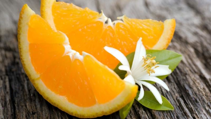 Une collation saine avant le coucher: est-il possible de manger des oranges le soir