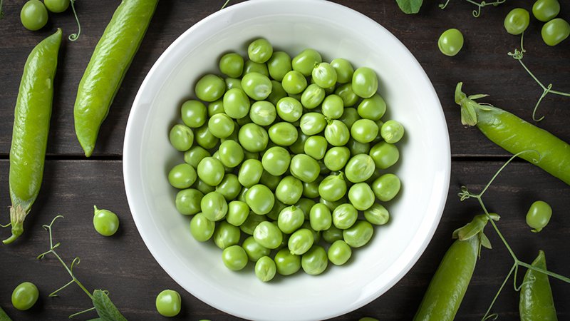 Comparez les pois chiches et les pois: quelle est la différence et quelle est la similitude