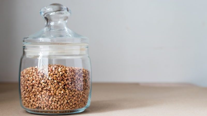 Combien de sarrasin est stocké à la maison