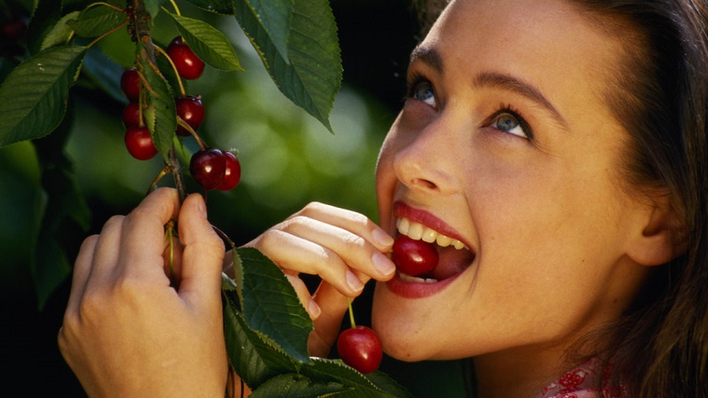 Pourquoi les cerises sont utiles pour le corps d'une femme